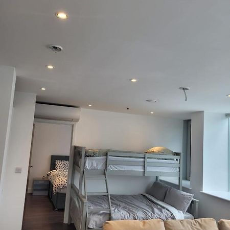 شقة 2Br Chic London Sleep 9 Bp7 المظهر الخارجي الصورة