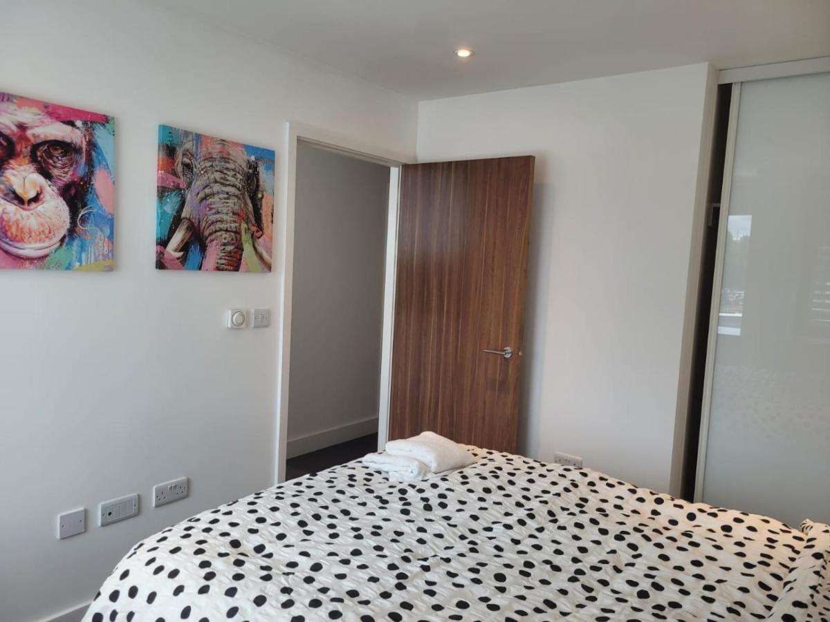 شقة 2Br Chic London Sleep 9 Bp7 المظهر الخارجي الصورة
